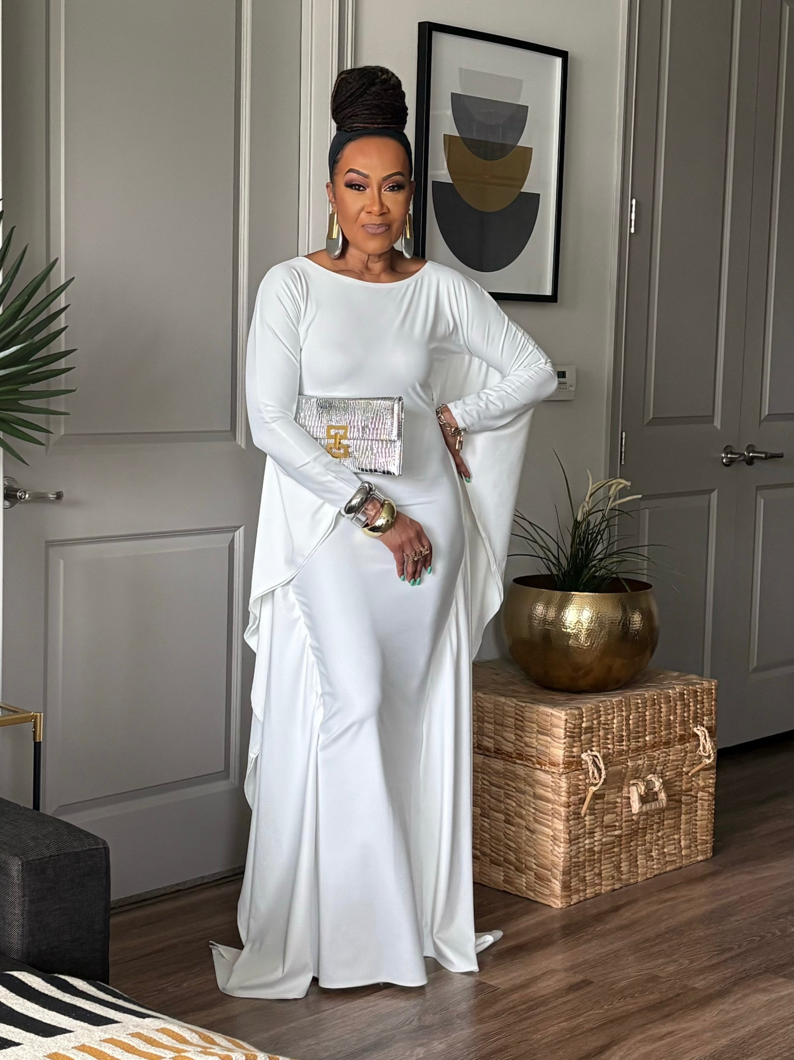WHITE MAJESTY GOWN