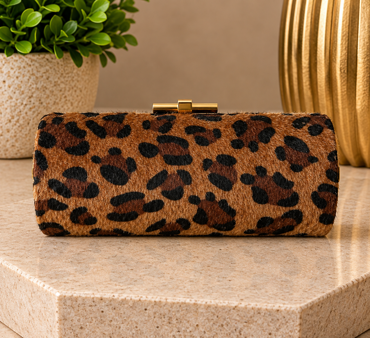THE WILD LUXE CLUTCH