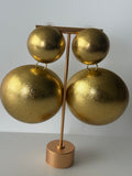 BALLING OUT EARRINGS