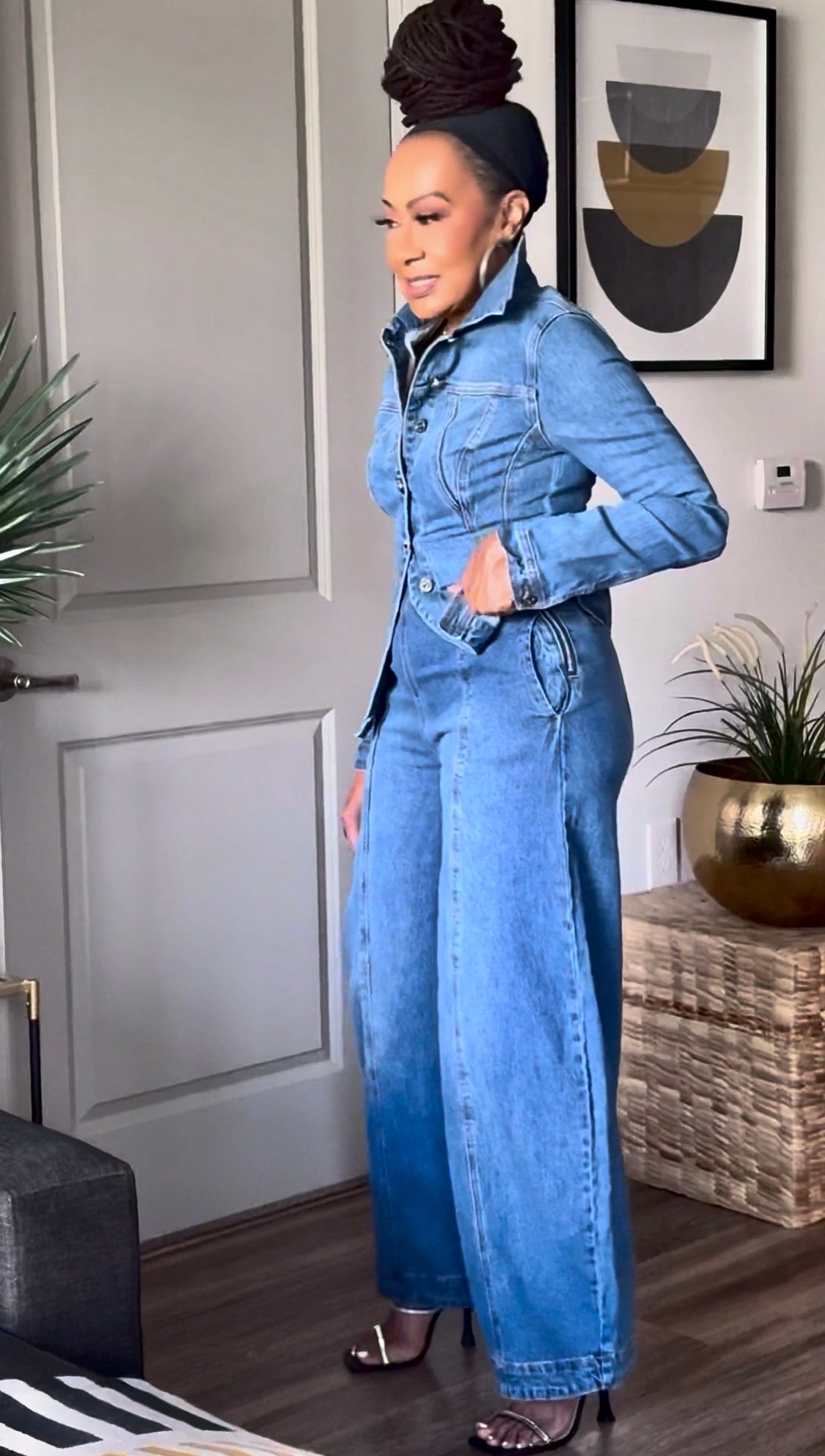 THE PERFECT FIT BARREL LEG JEANS