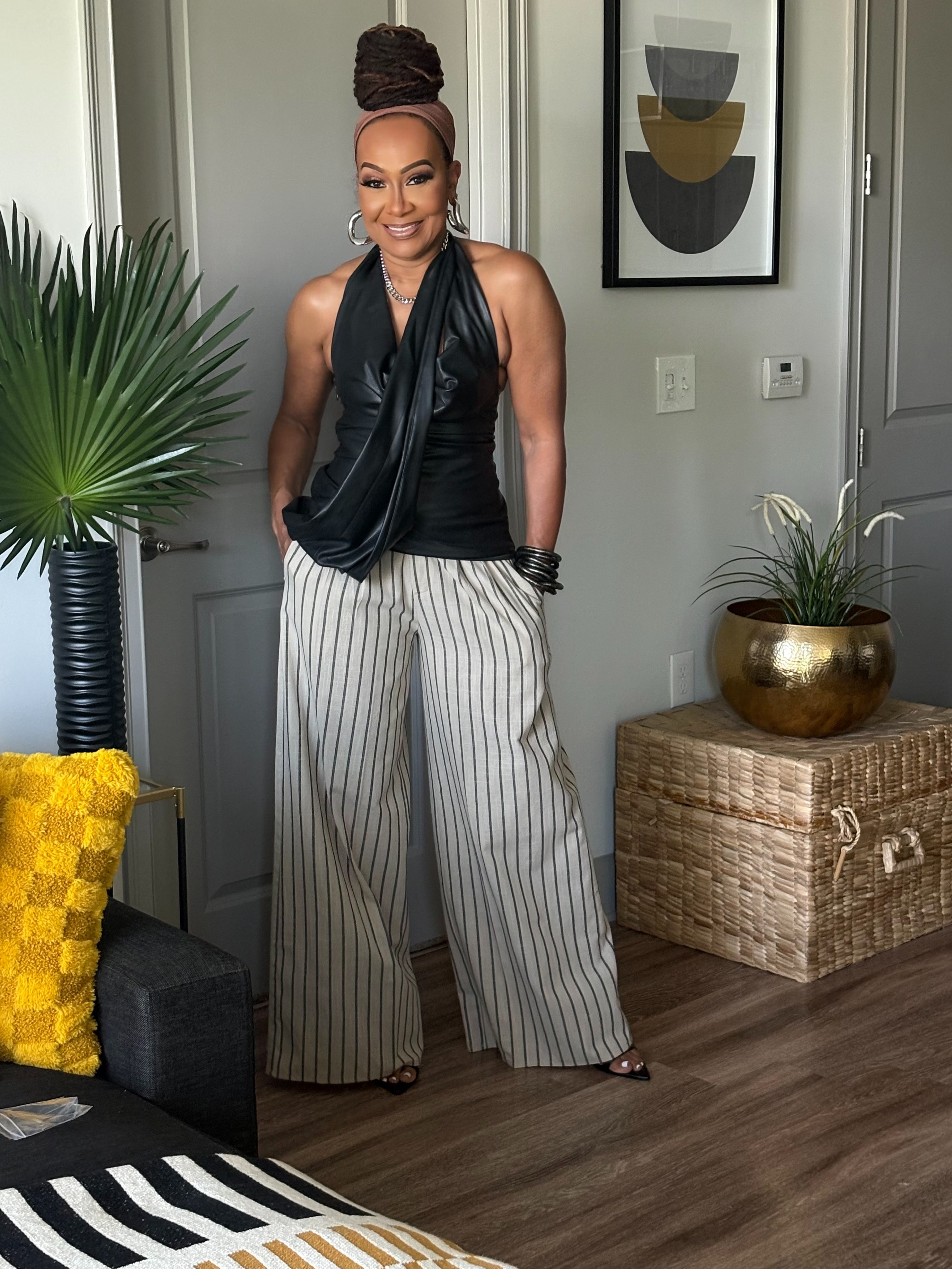 THE SOFT POWER PINSTRIPE LINEN PANT