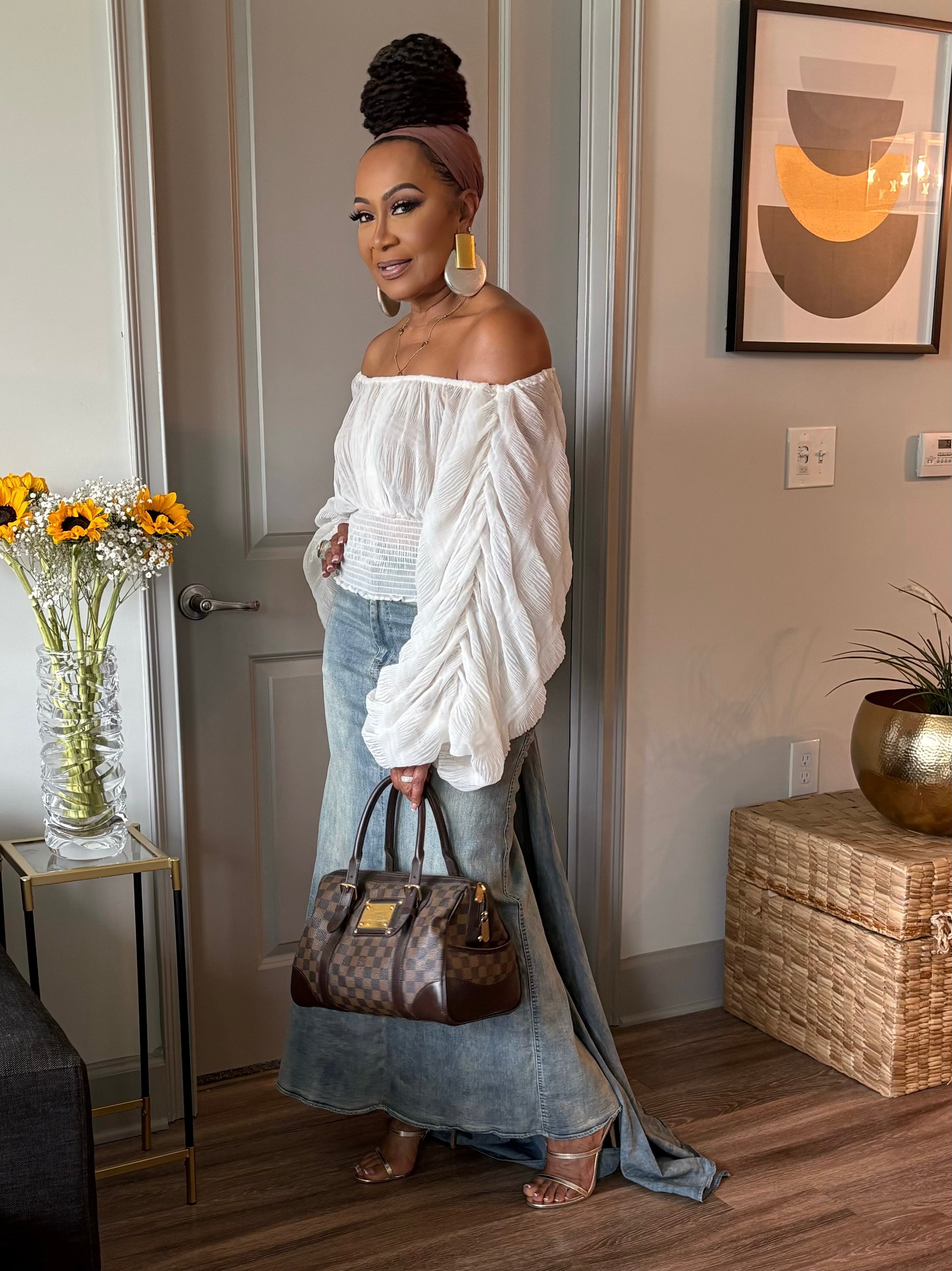 OFF WHITE RUFFLED SLEEVE TOP