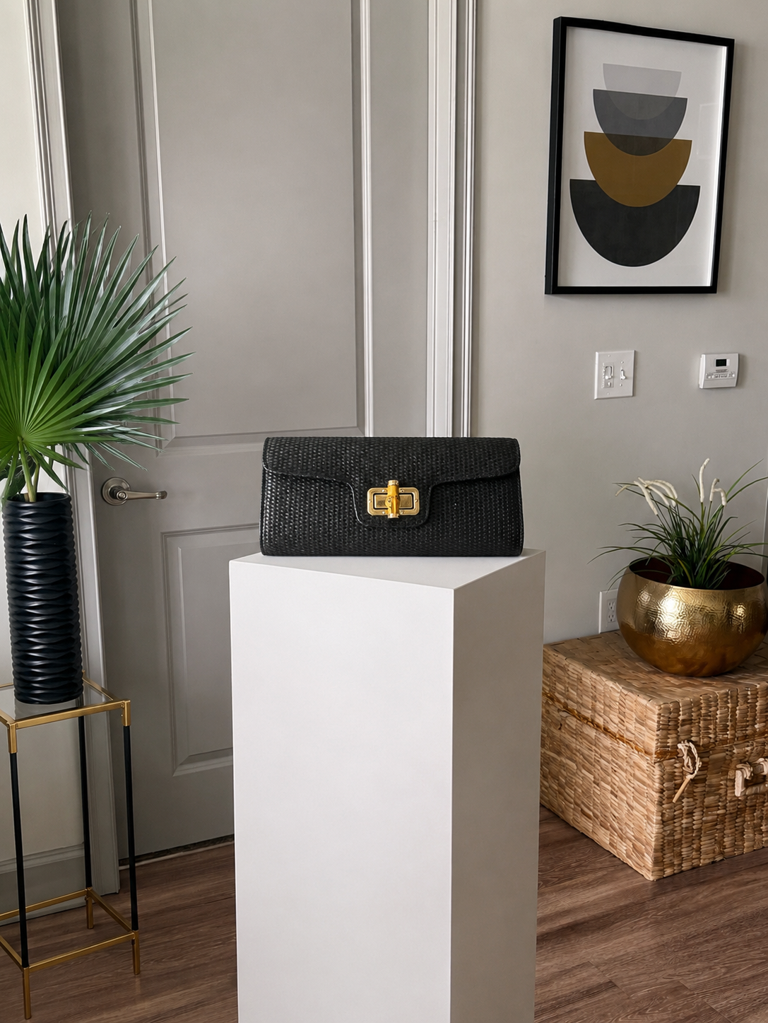 THE ISLAND LUXE CLUTCH
