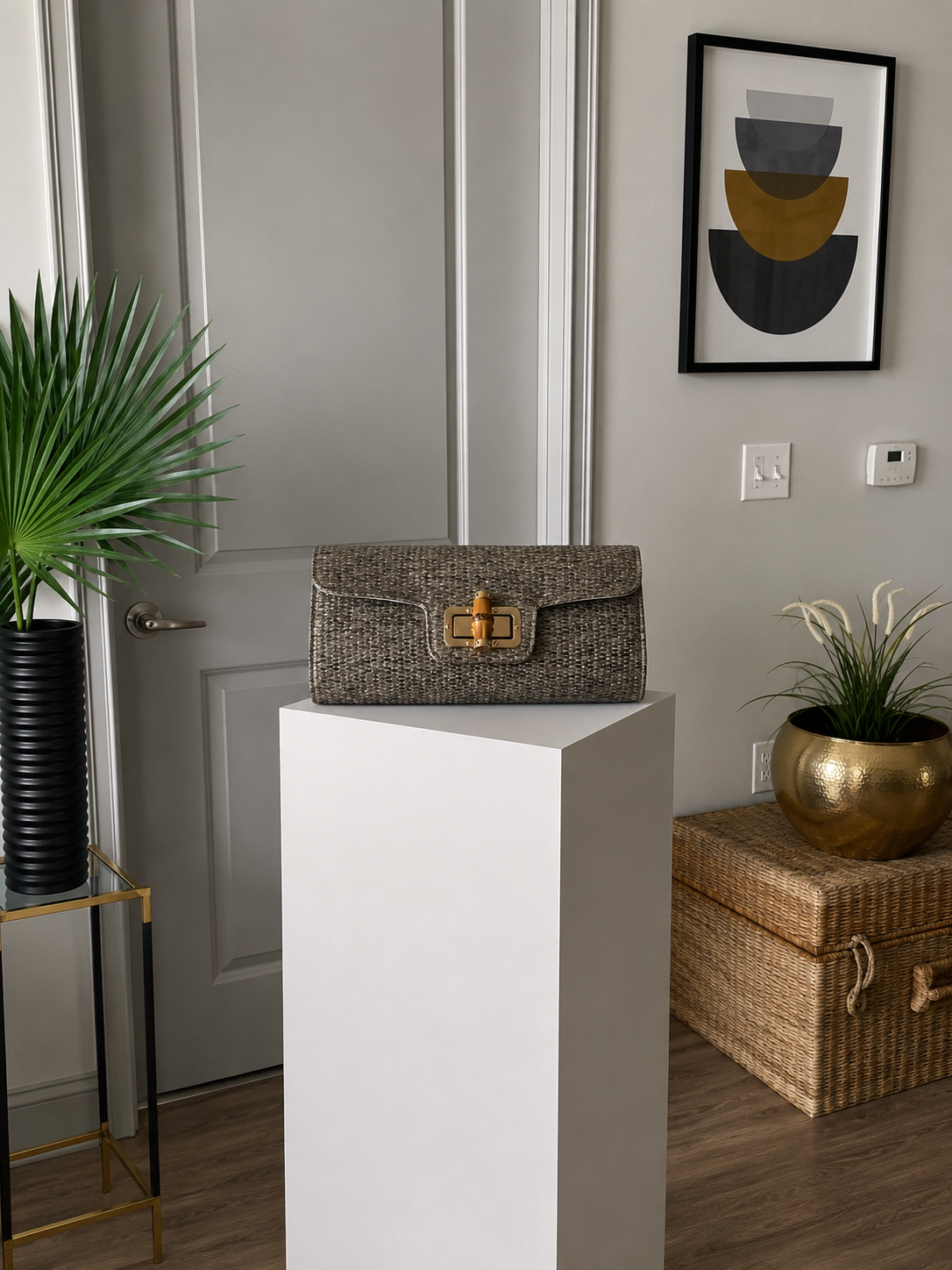 THE ISLAND LUXE CLUTCH